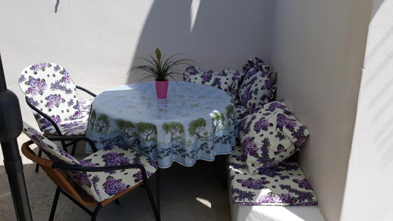 Mini Apartment Petra - Rooms Purple & Green With Kitchen And Garden دوبروفينك المظهر الخارجي الصورة