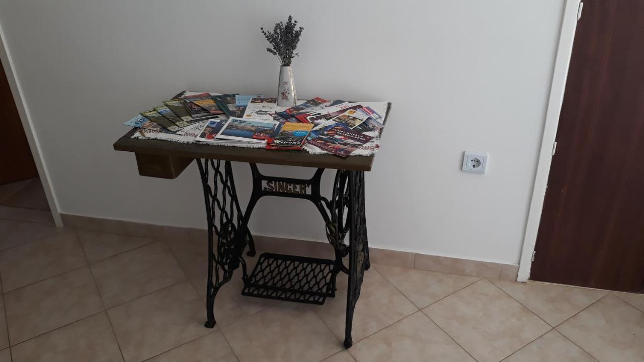 Mini Apartment Petra - Rooms Purple & Green With Kitchen And Garden دوبروفينك المظهر الخارجي الصورة