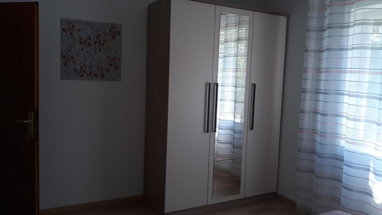 Mini Apartment Petra - Rooms Purple & Green With Kitchen And Garden دوبروفينك المظهر الخارجي الصورة