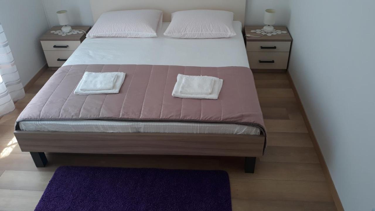 Mini Apartment Petra - Rooms Purple & Green With Kitchen And Garden دوبروفينك المظهر الخارجي الصورة