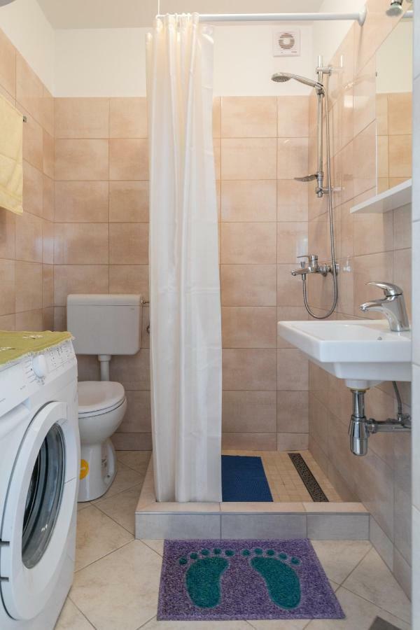 Mini Apartment Petra - Rooms Purple & Green With Kitchen And Garden دوبروفينك المظهر الخارجي الصورة